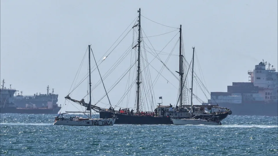 Membros da nova flotilha que rumava para Gaza foram detidos por Israel