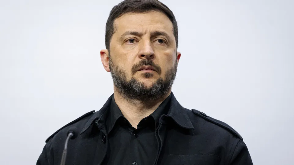 Zelensky pede novamente cessar-fogo aéreo após último ataque da Rússia