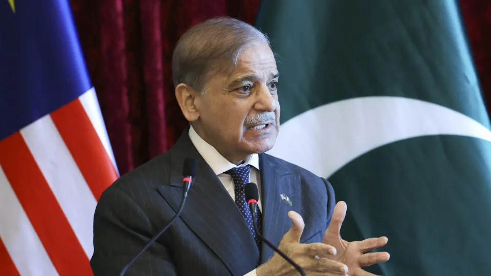 Shehbaz Sharif participa na Cimeira de Paz a convite de Trump