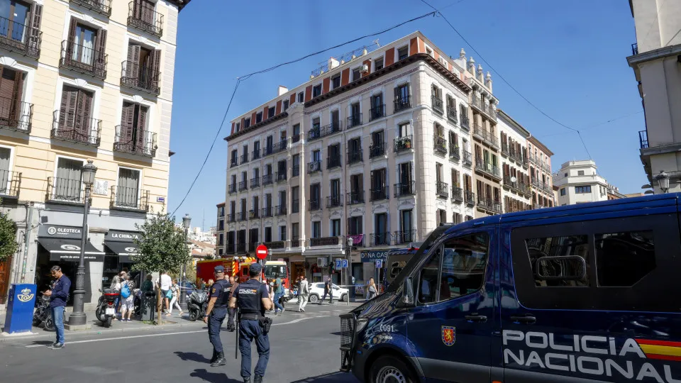 Recuperados corpos das quatro vítimas do colapso de edifício em Madrid
