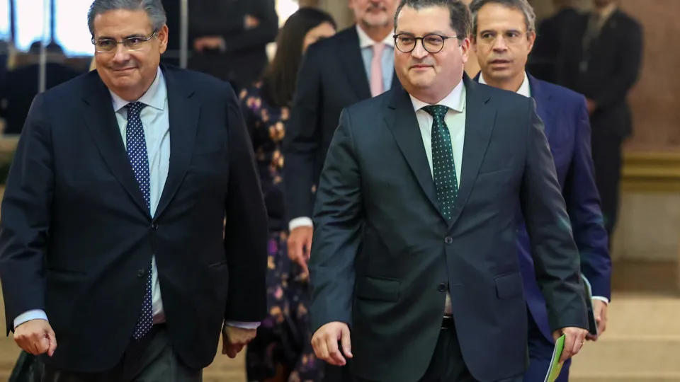 Economia cresce 2% em 2025 e 2,3% em 2026