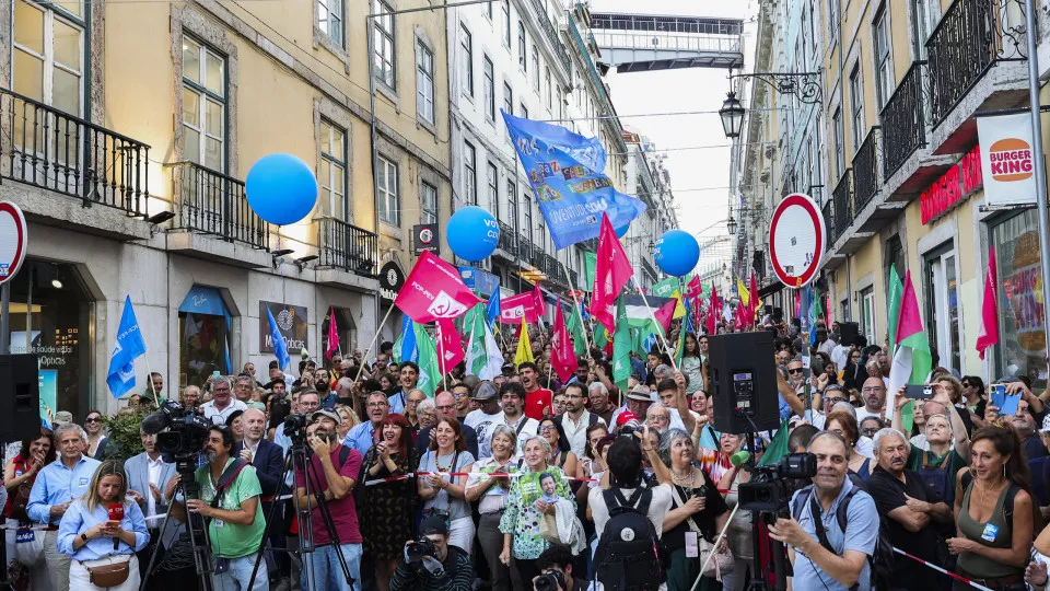 Raimundo desceu Chiado a pedir que se rompa alternância entre PS e PSD