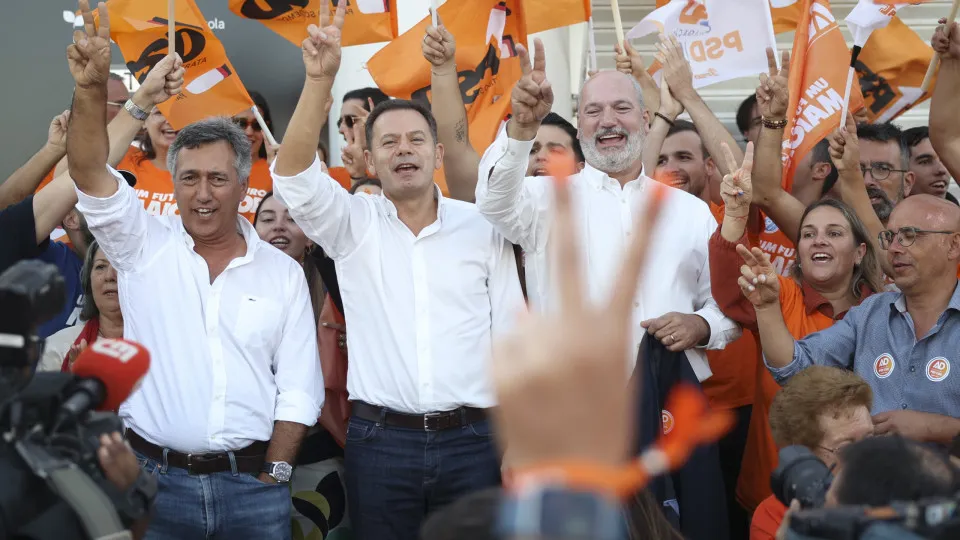 Montenegro aconselha voto em autarcas "alinhados" em parceria com Governo