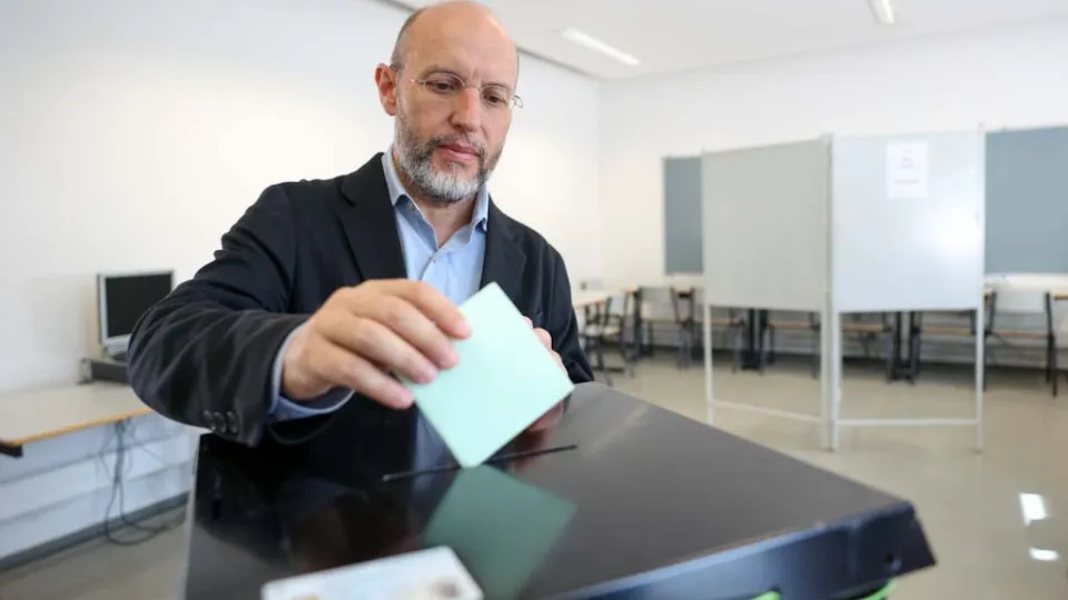 Rui Tavares diz que "ninguém se deve demitir" de participar