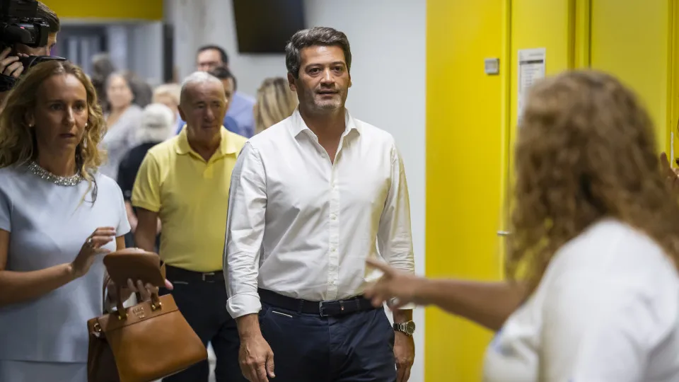 Ventura apela ao voto para "manter democracia viva"