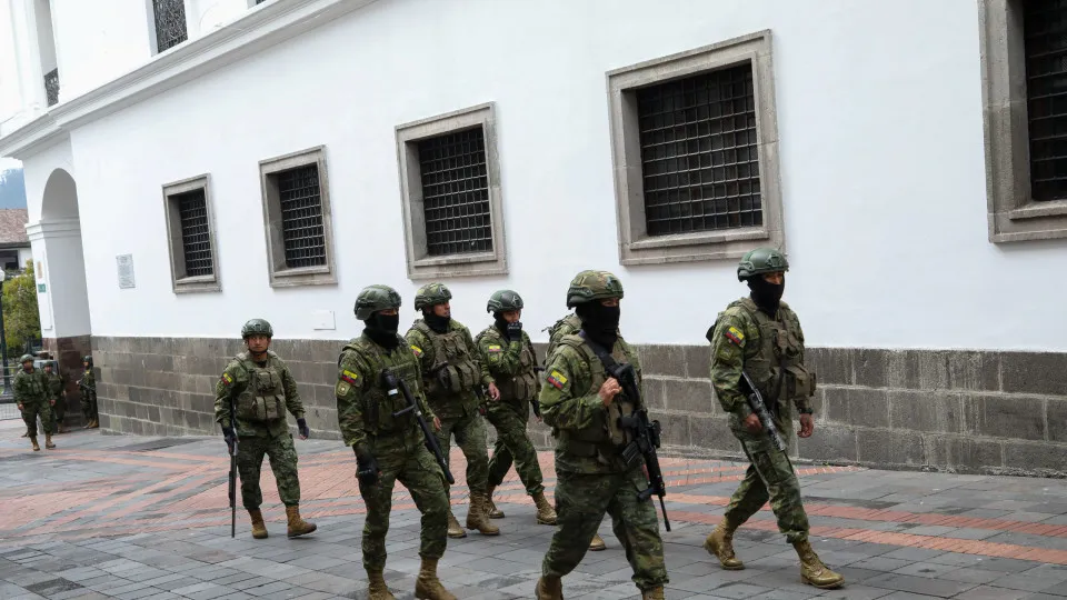 Equador. Seis mortos após ataque de grupo armado durante jogo de futebol