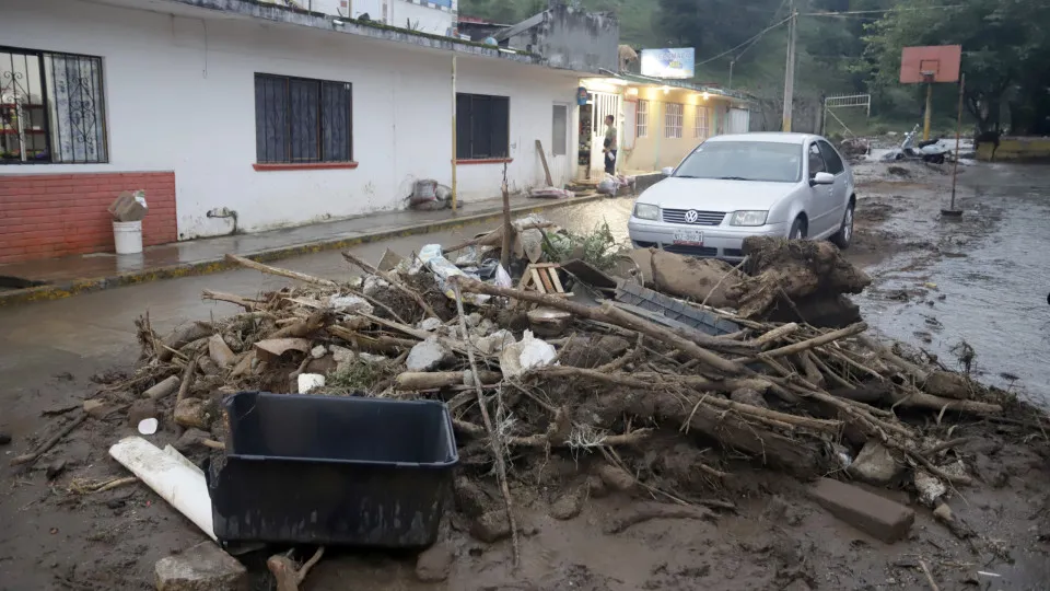 Venezuela oferece equipa humanitária ao México após inundações
