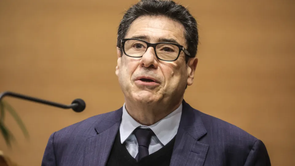 "Não devemos deixar EUA e China tornarem-se os líderes tecnológicos"