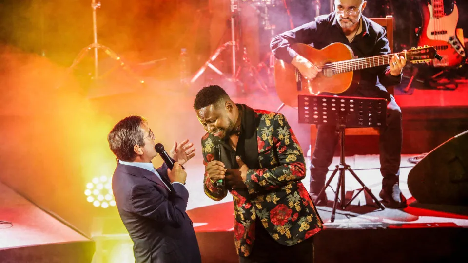 Artistas angolanos e portugueses festejam jubileu de Angola ao som do fado