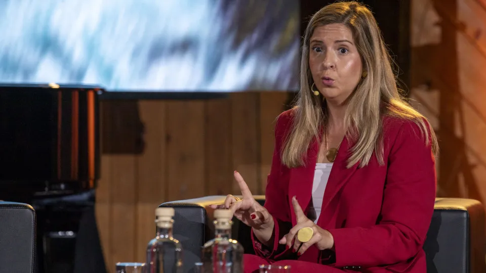 Ministra da Cultura defende aposta precoce na cultura: "Prioridade"