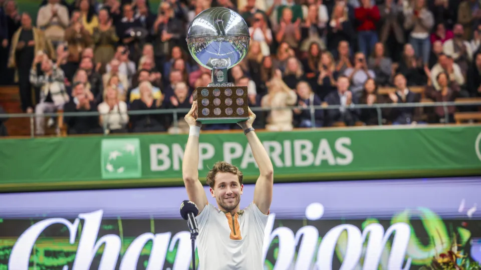 Ruud sagra-se campeão em Estocolmo e soma segundo título em piso rápido