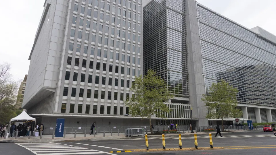 Banco Mundial entrega €2,93 mil milhões à Ucrânia