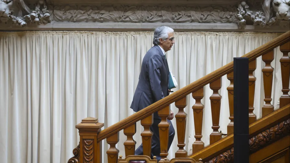 Ventura filma salas da IL? Aguiar-Branco dá sequência a queixa