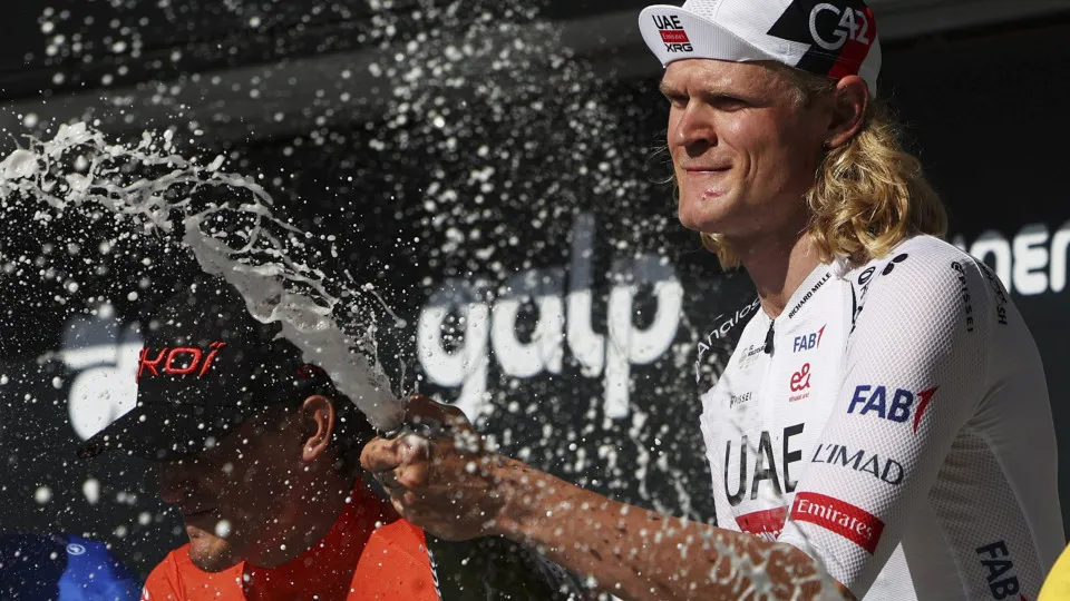 Julius Johansen vence contrarrelógio na Volta a Portugal