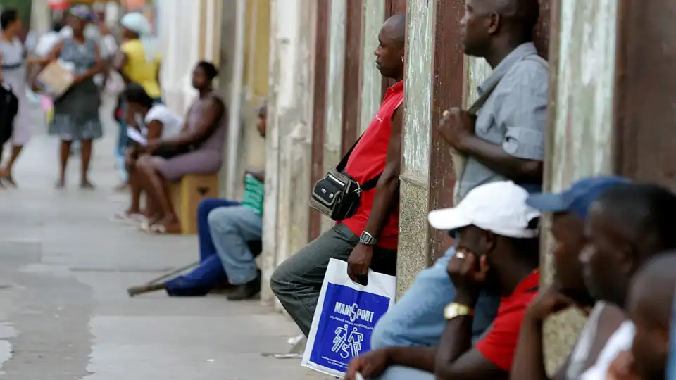 Pobreza absoluta cai de um terço para um quarto da população de Cabo Verde