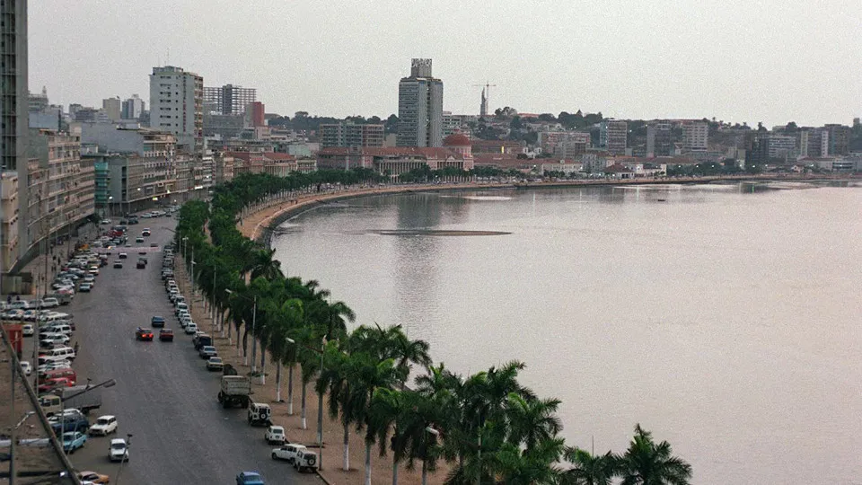 Governo de Luanda cria linhas telefónicas para ouvir reclamações e sugestões