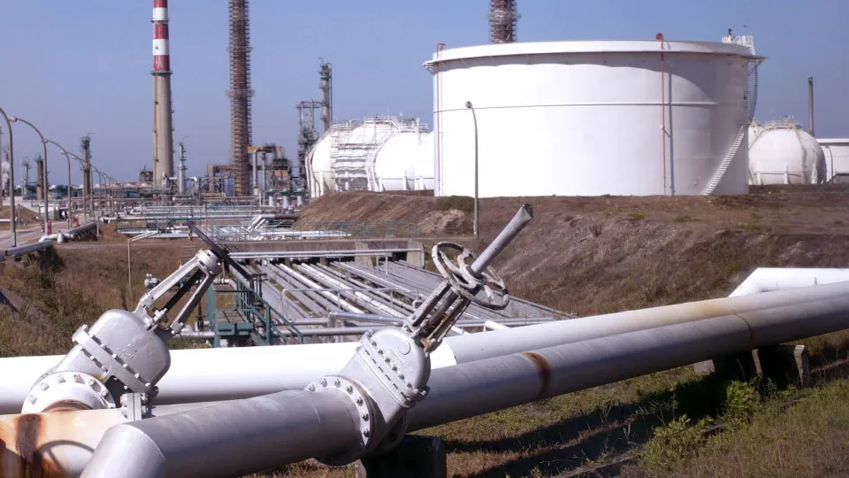 Cotação do barril Brent sobe 0,95% para 69,20 dólares