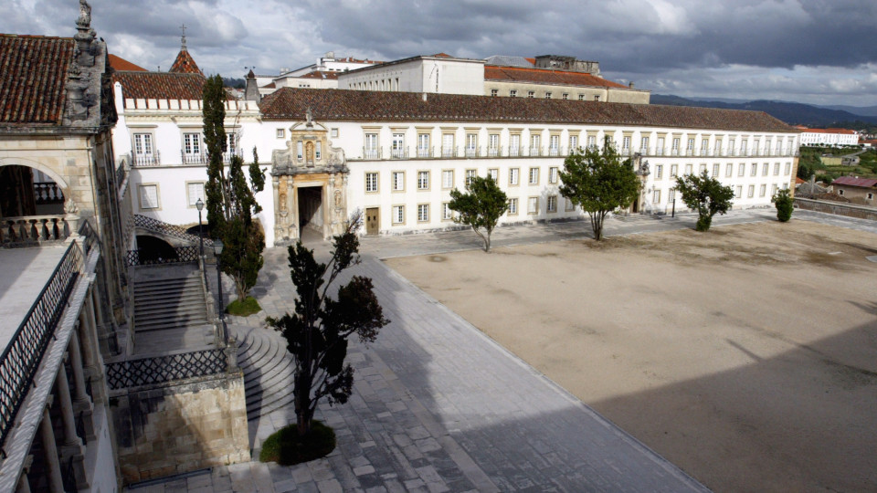 Fama e história da Universidade de Coimbra no Brasil atraíram 2.500