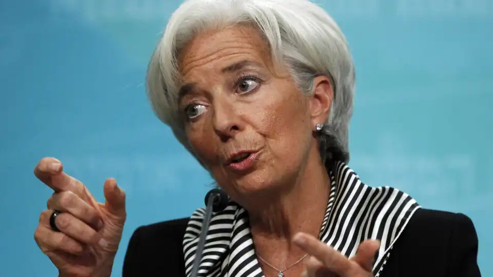 Lagarde pede "flexibilidade" na política monetária em altura de incerteza