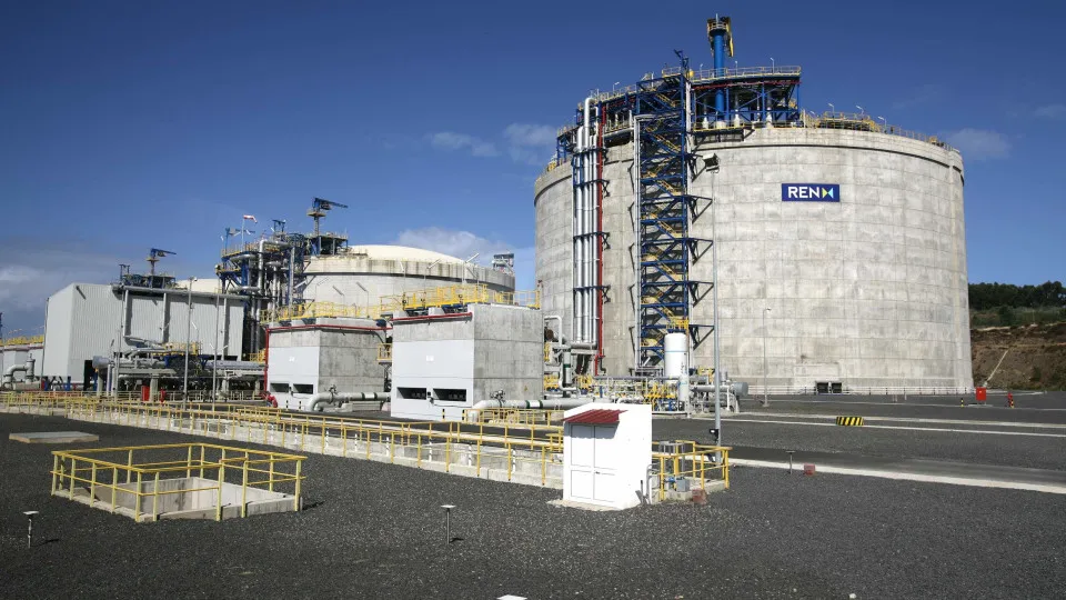 [MF]. Inauguração do terminal de gás da REN (Redes Energéticas Nacionais) em Sines (Diana Quintela/Global Imagens) , em 2012.