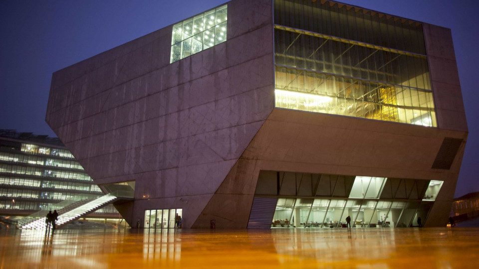 'Metrobus' do Porto retira uma entrada ao parque da Casa da Música