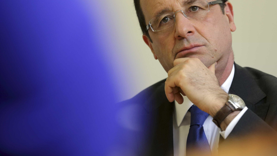 François Hollande considera que "a situação em França é grave"