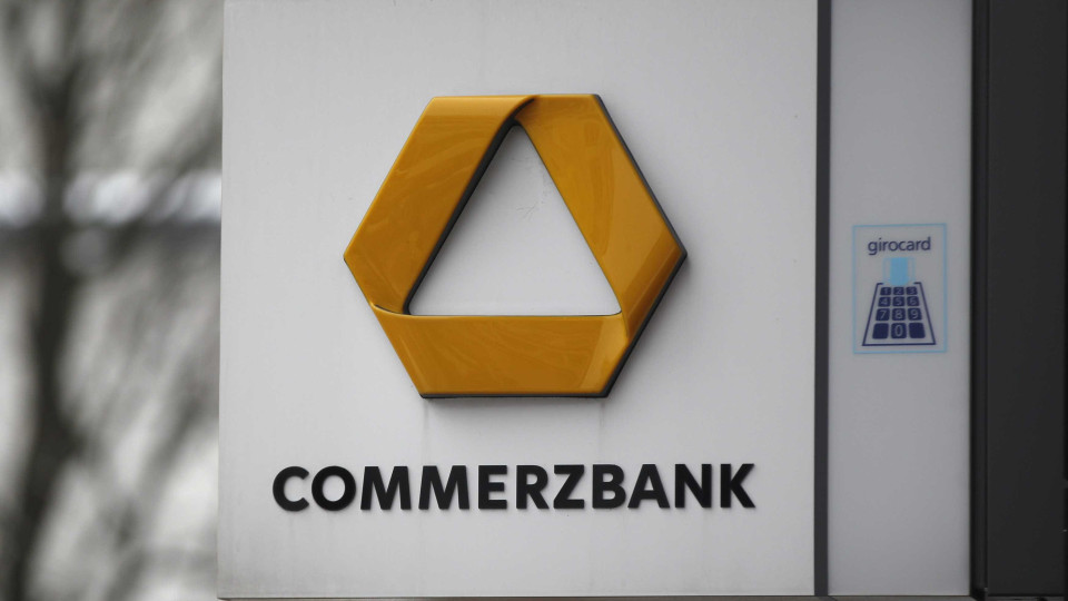 Commerzbank agrava prejuízos para 394 ME no 1.º semestre