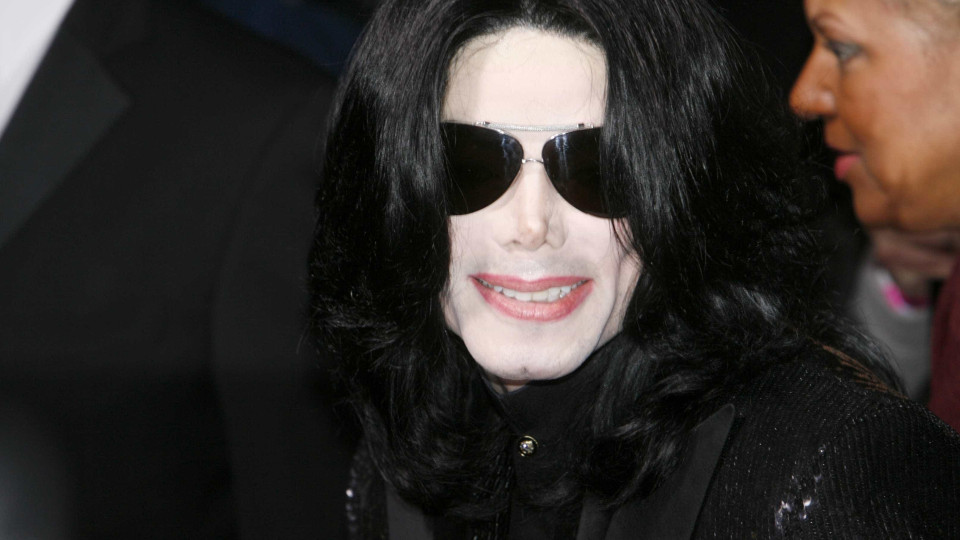 Micael Jackson revisitado por artistas na National Portrait Gallery