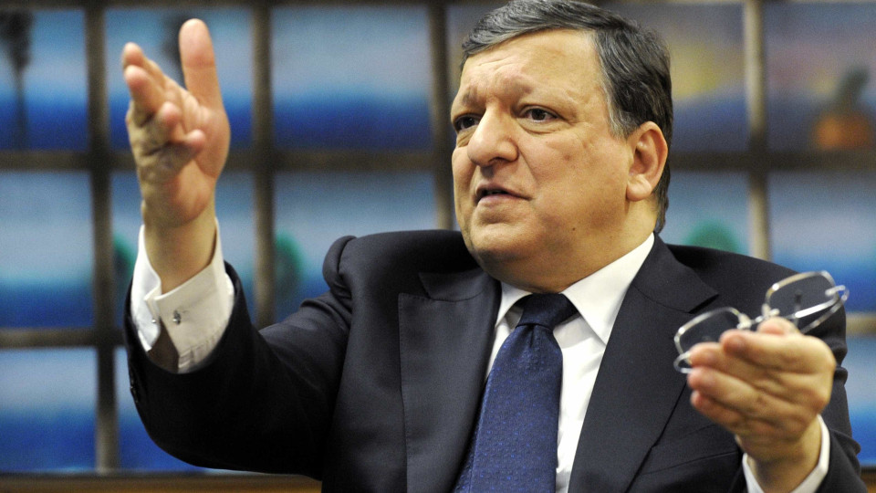 Barroso denuncia "acusações difamatórias" de antigo comissário europeu