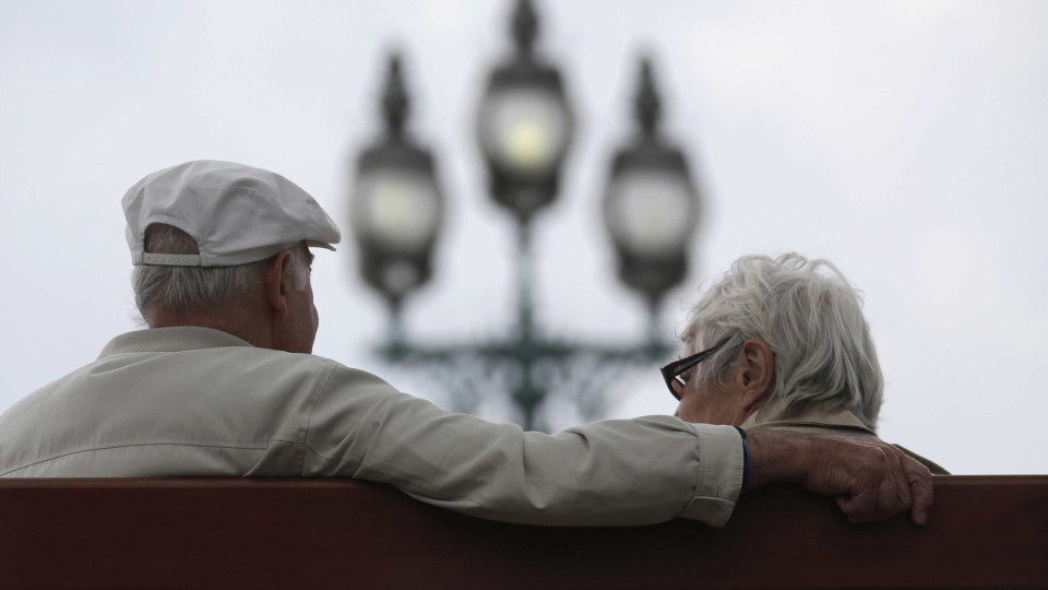 Teleassistência ajuda a combater solidão dos idosos