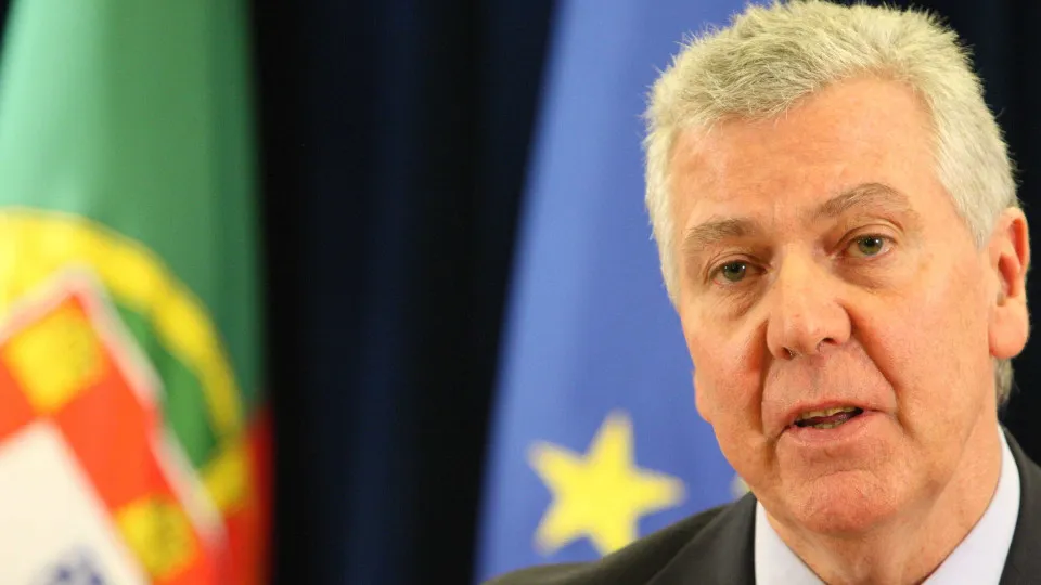 Governo tomará medidas sobre "pretensa lista VIP"