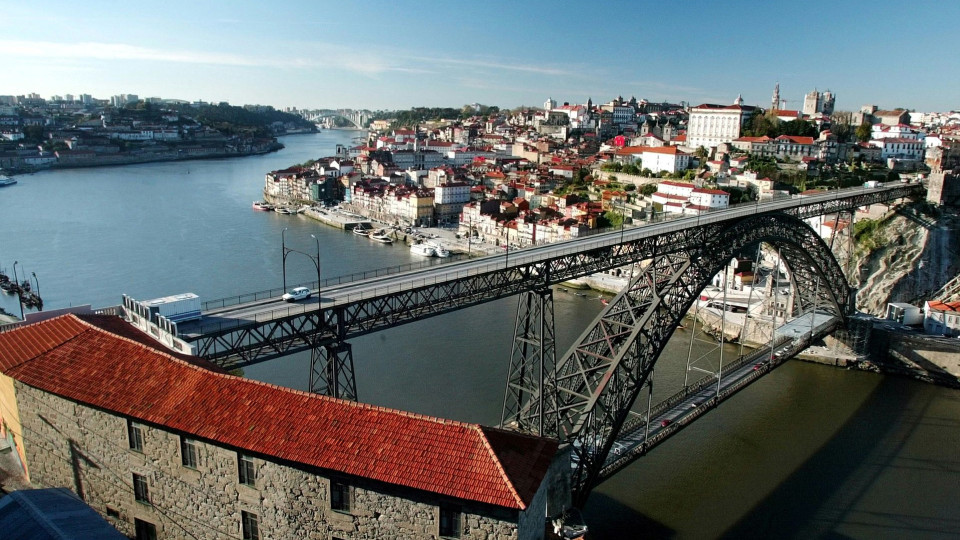 Férias fazem turistas rumar ao Porto e o Norte