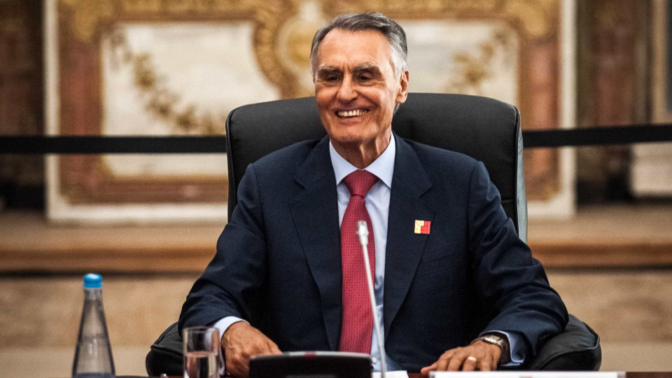 "Vocês têm uma banana maior", diz Cavaco na Madeira