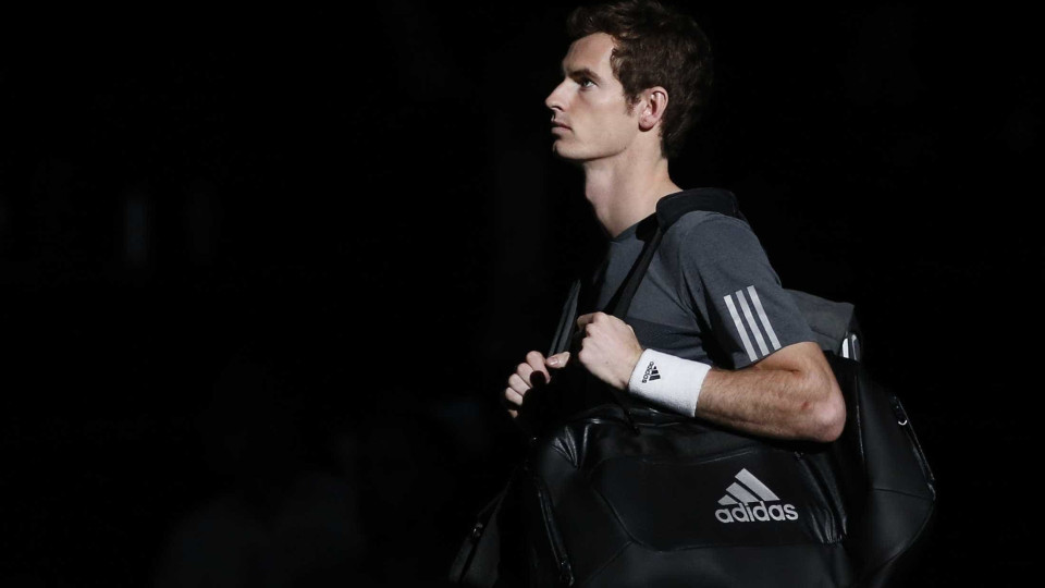 Djokovic "chocado" e Nadal 'rendido' no adeus de Murray aos courts