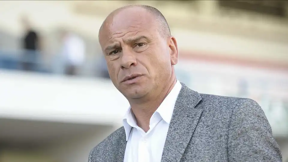 José Mota afastado do Farense e aumenta número de despedimentos na I Liga