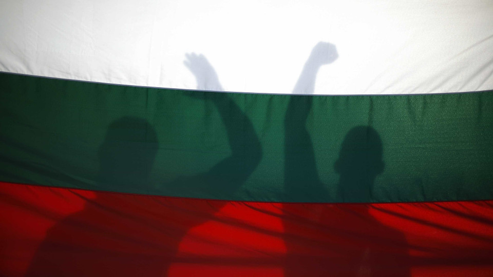 Bulgária. Primeiros resultados confirmam vitória de partido anticorrupção