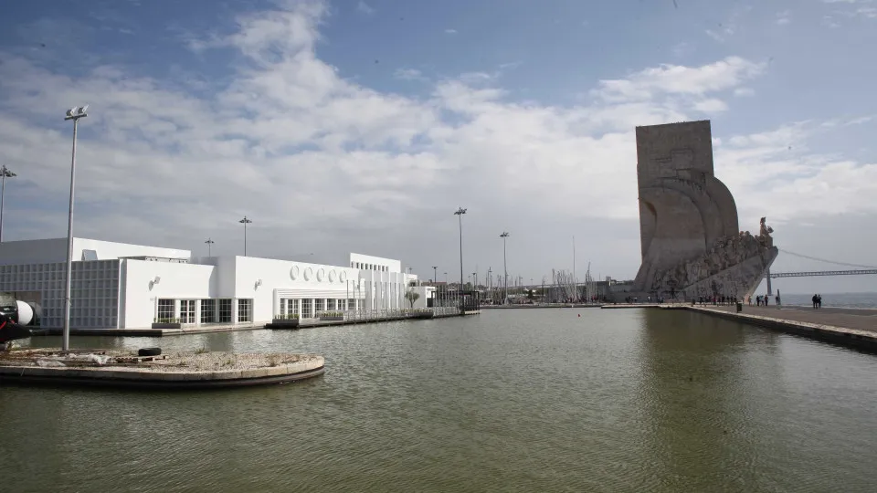 "Heróis do Mar". Quais as figuras presentes no Padrão dos Descobrimentos?