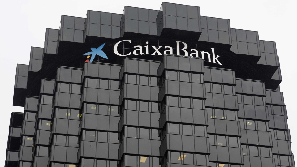 CaixaBank sobe preço na nova OPA sobre o BPI