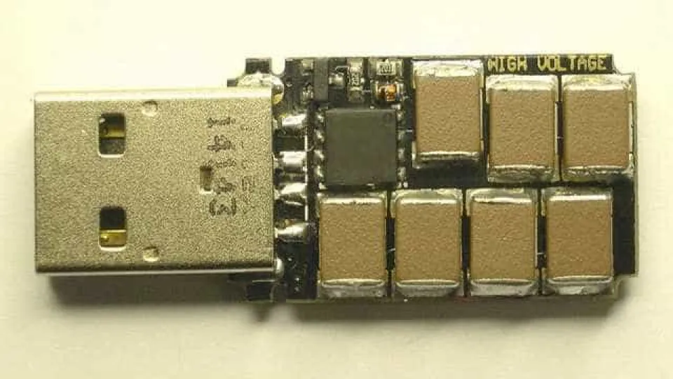 Esta pen queima computadores. Literalmente