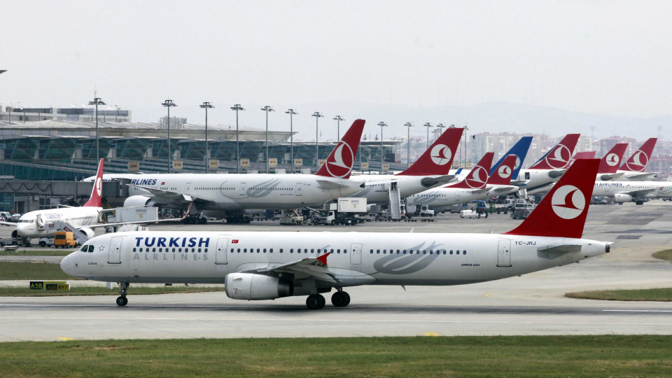 Aeroporto turco fechado? O alerta nas redes sociais que já foi negado