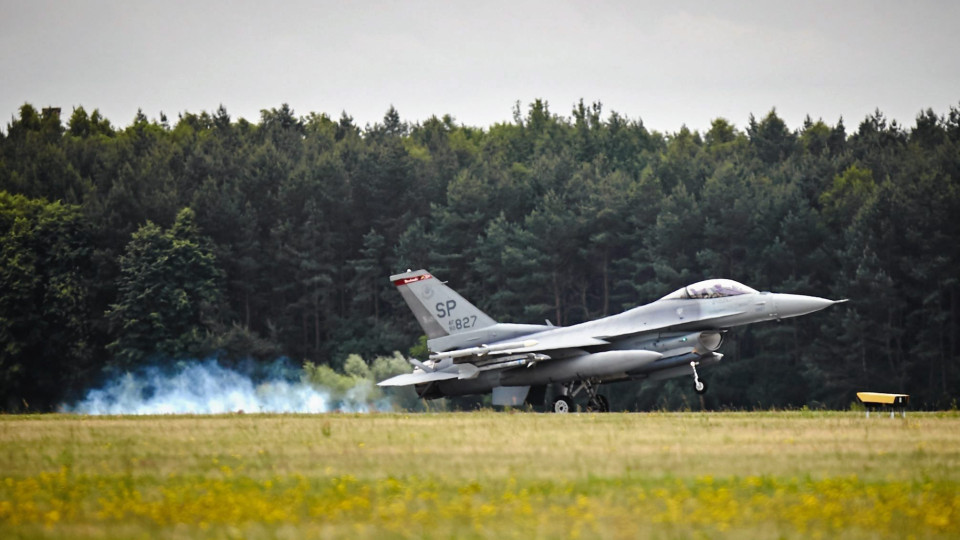 F-16 foram "fundamentais" para aterragem de emergência de avião em Beja