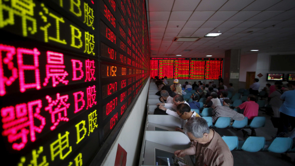 Bolsa de Xangai encerrou hoje a subir 0,28%