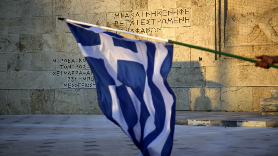Grécia: PIB cresce 0,8% no 3.º trimestre e 1,8% em termos homólogos