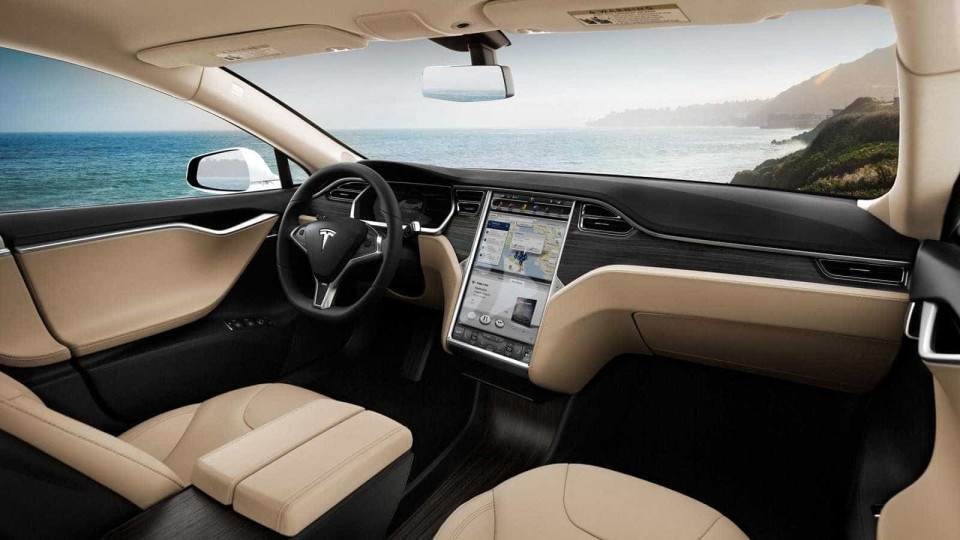 Google contrata responsável por piloto automático da Tesla