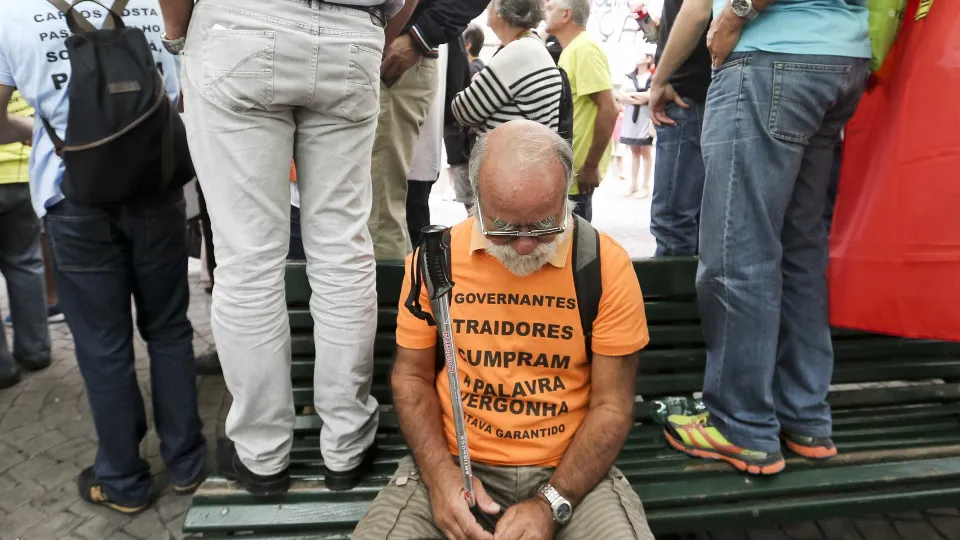BES: Mil lesados podem só receber primeira tranche da indemnização
