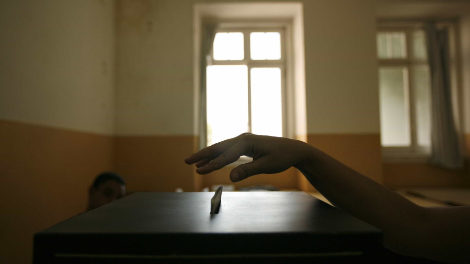 Autárquicas: Milhares de eleitores em confinamento não poderão votar