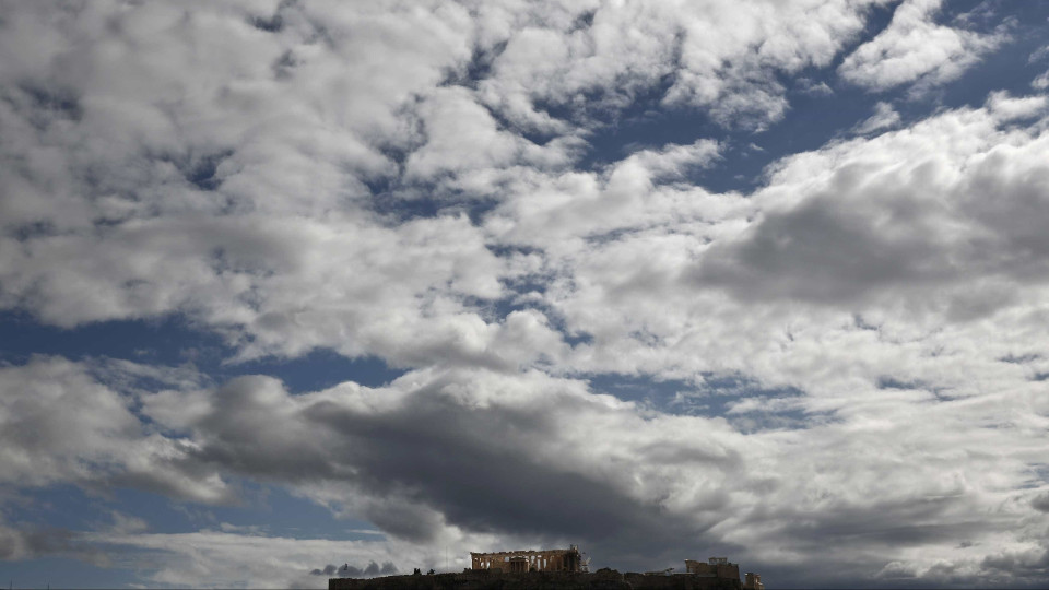 Vem aí o outono? Prevista descida de temperatura, chuviscos e vento forte