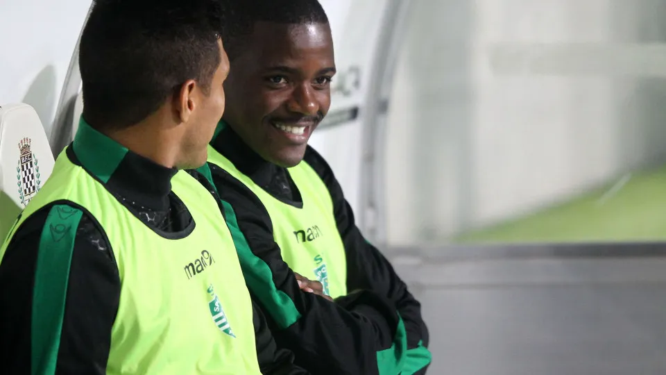 Jorge Jesus convoca William mas deixa Jefferson, Teo e Mané de fora