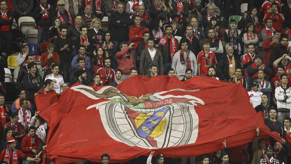 Operadora portuguesa oferece 400 milhões por jogos do Benfica