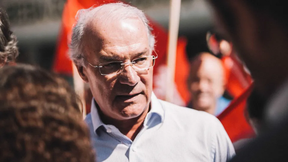 Arménio Carlos diz que melhoria dos serviços públicos implica valorização